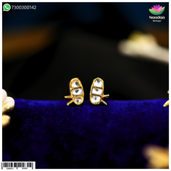 Nandan Shringar Makrakrit jadaau kundal with intricate Heera design, showcasing traditional jewelry craftsmanship.