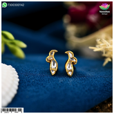 Kundan kundal earrings with intricate design and Heera embellishments, crafted by Nandan Shringar for elegant traditional jewelry.