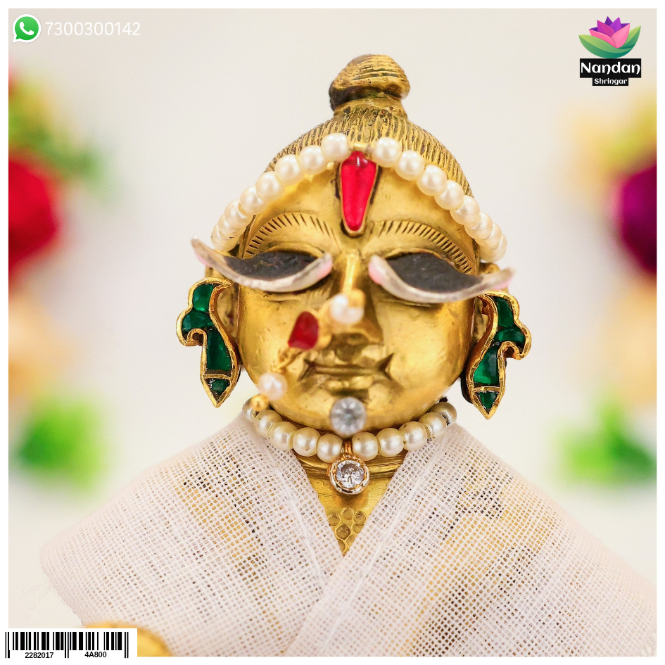 Nandan Shringar Matasyakrit kundal earrings with green Panna stones, intricate kundan design, traditional jewelry for special occasions