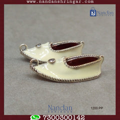 Mojadi fine silver jewelry by Utsav Arts featuring intricate designs and detailed craftsmanship.