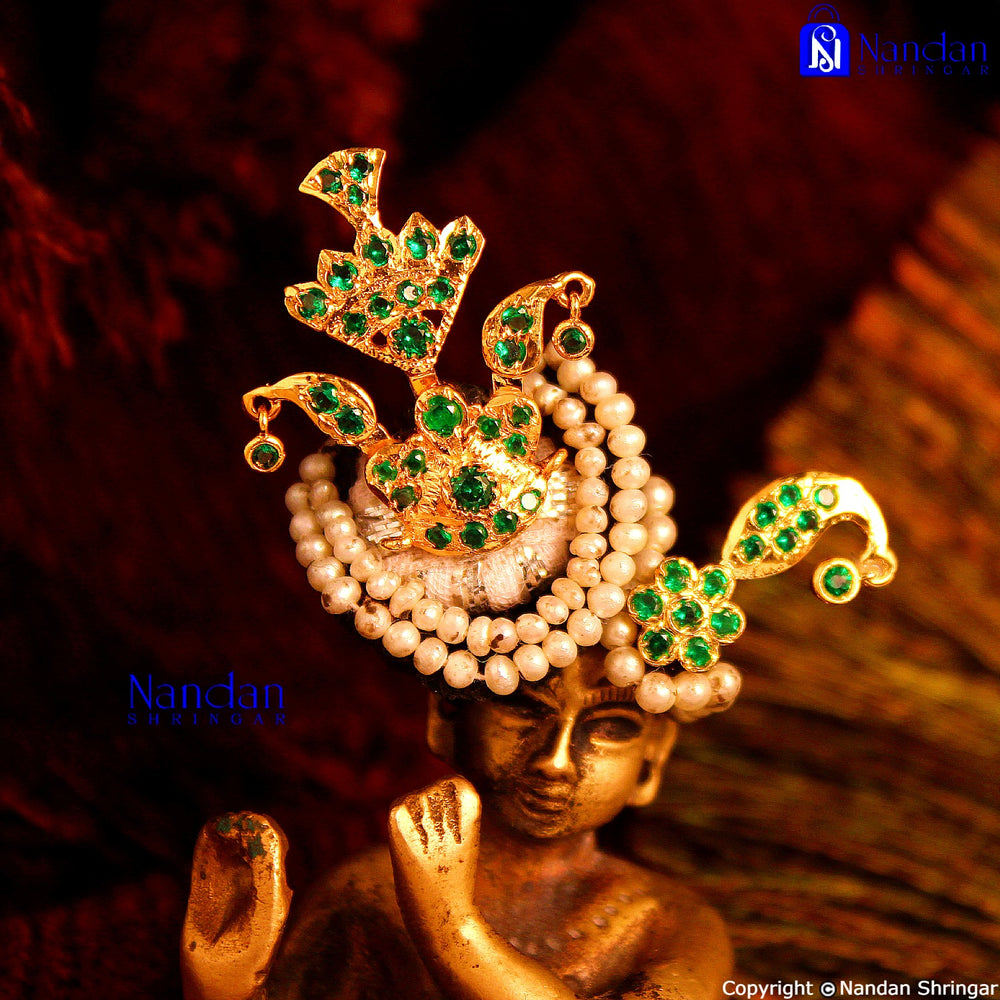 Tipara Folding Silver Panna from NandanShringar, a 4-in-1 traditional Indian jewelry shringar set with intricate silver design.
