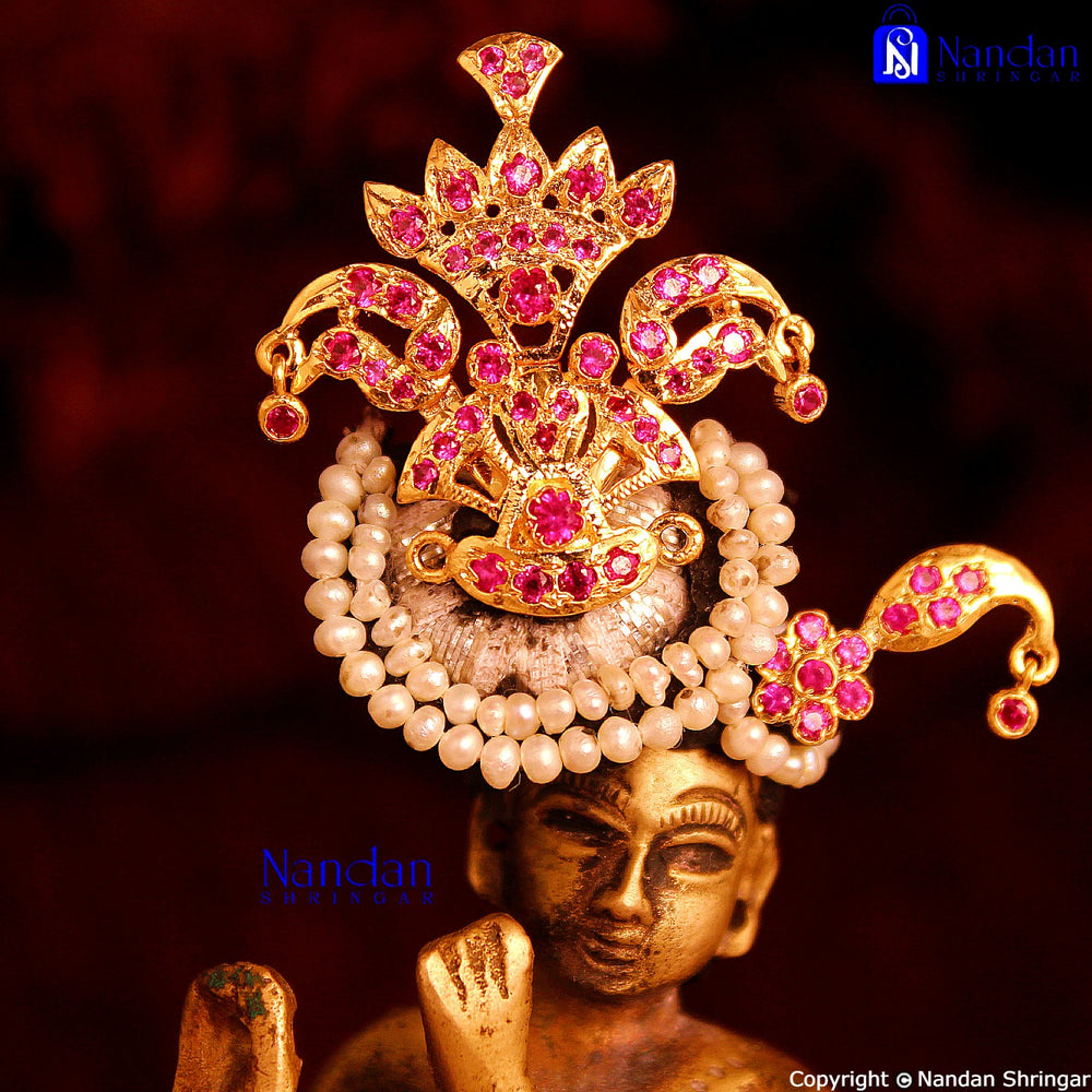 Tipara Folding Silver 4-in-1 Shringar by Nandan Shringar, featuring intricate silver jewelry for traditional adornment.