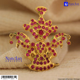 Tipara Folding Silver Manek 4-in-1 shringar jewelry set with intricate silver designs, displayed on a jewelry stand.