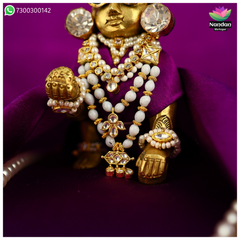 Paag Sang Chandrika Ko Shringar - (Heera)