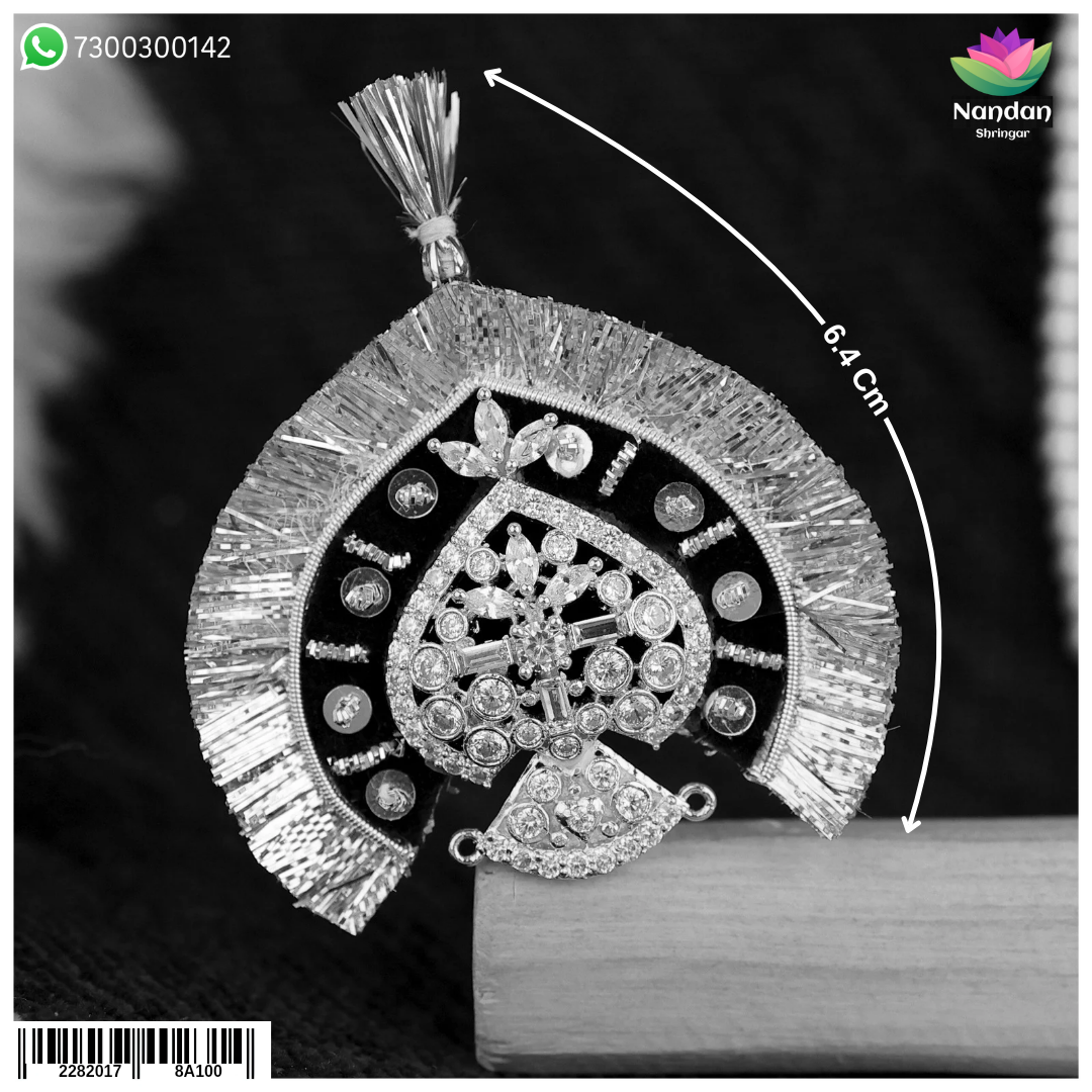 Laddu Gopal Neelam Mukut (Silver)