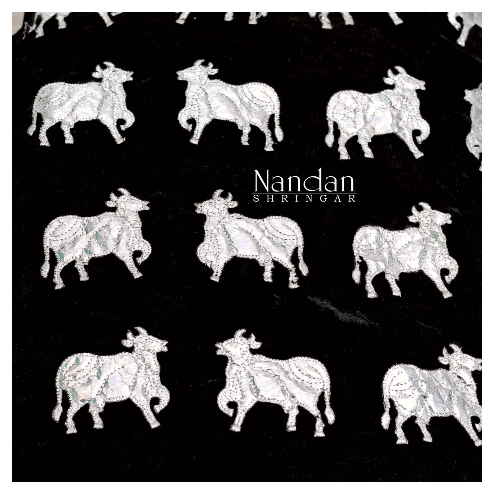 Cow Print Velvet Vastra - Black
